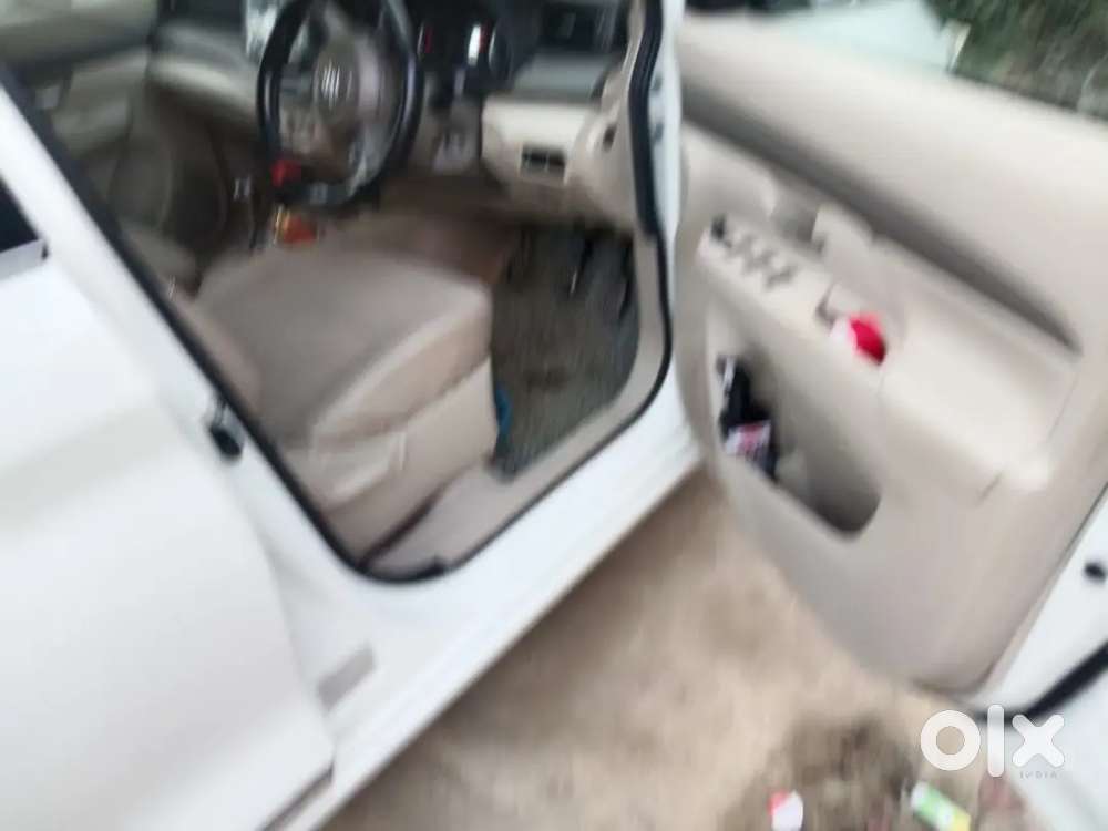 Ertiga Vxi Cng Petrol Company Fitted Hai 80000 Hajar Chali Hui Hai