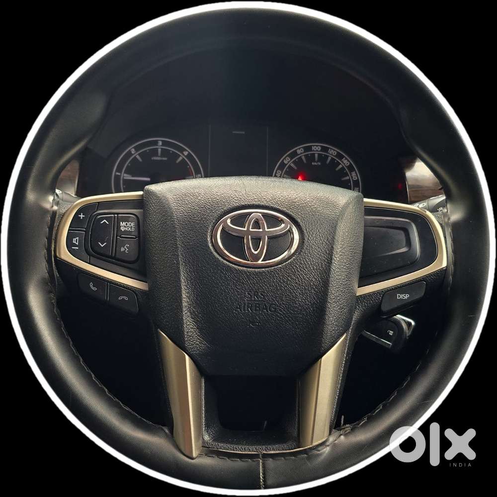 Toyota Innova Crysta [2020-ongoing] 2.4 Gx 8 Str, 2023, Diesel