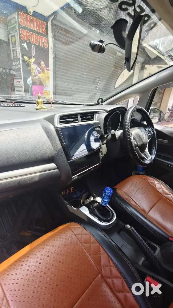 Good Condition. Milage 25 Km/litter . Full Option