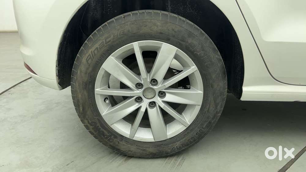 Volkswagen Polo 2009-2013 Petrol Highline 1.2l, 2015, Petrol