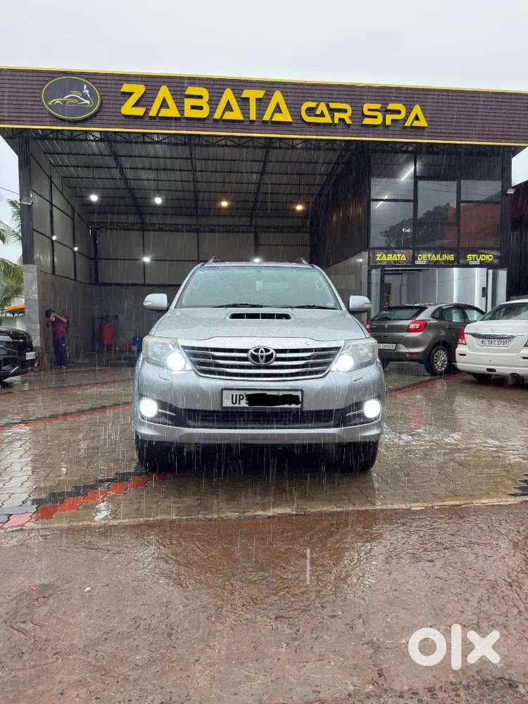 Toyota Fortuner Diesel Manual 2015 Third Owner