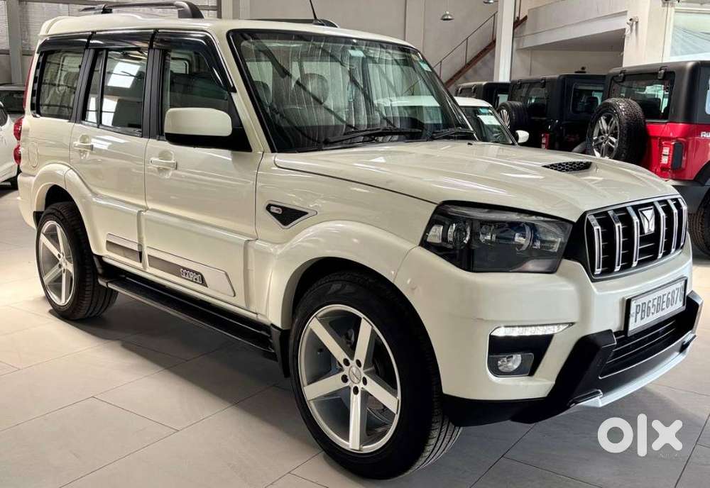 Mahindra Scorpio Classic, 2023, Diesel