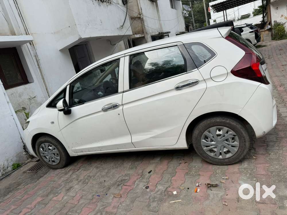 Female Doctor Driven Car Honda Jazz 2016 Petrol Well Maintained