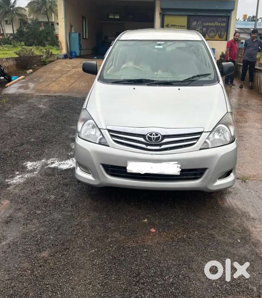 Toyota Innova 2005 Cng & Hybrids Well Maintained
