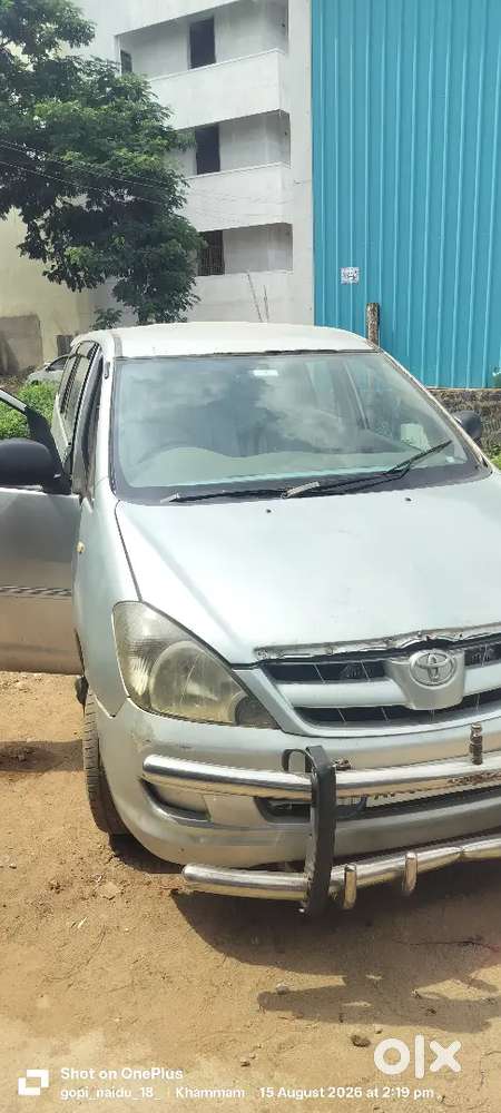 Toyota Innova 2.5 E 2005