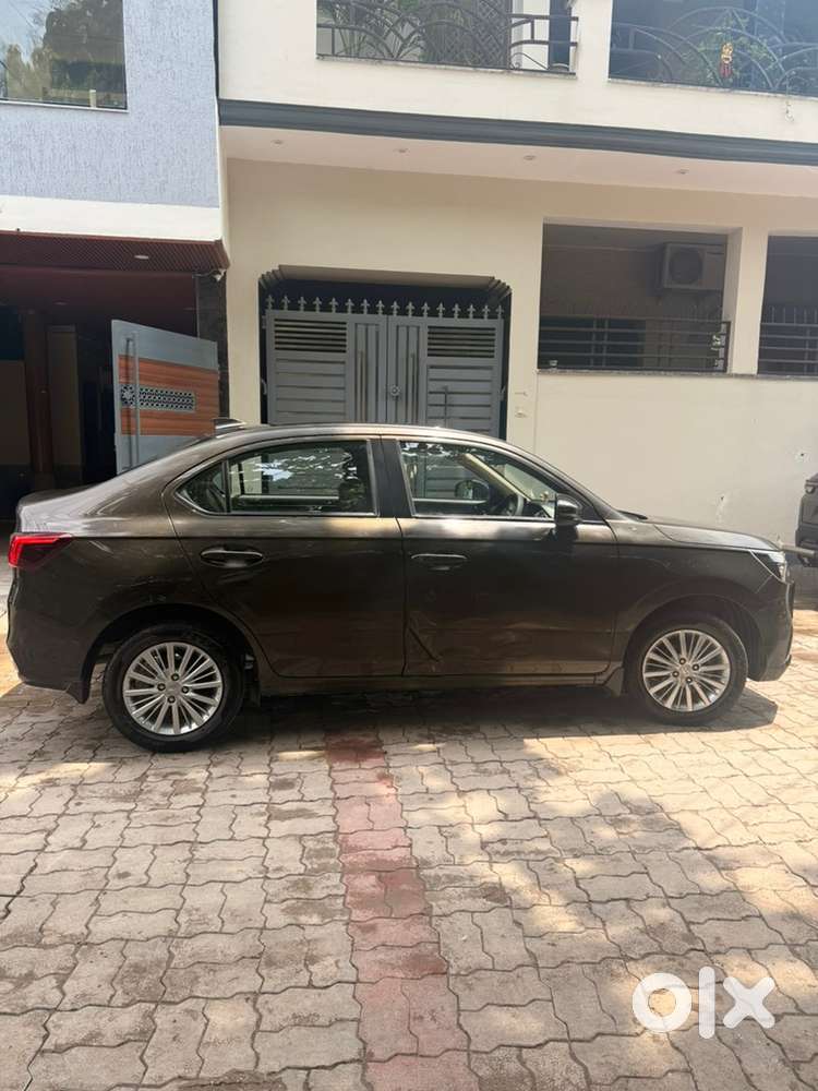 Honda Amaze Petrol 2025
