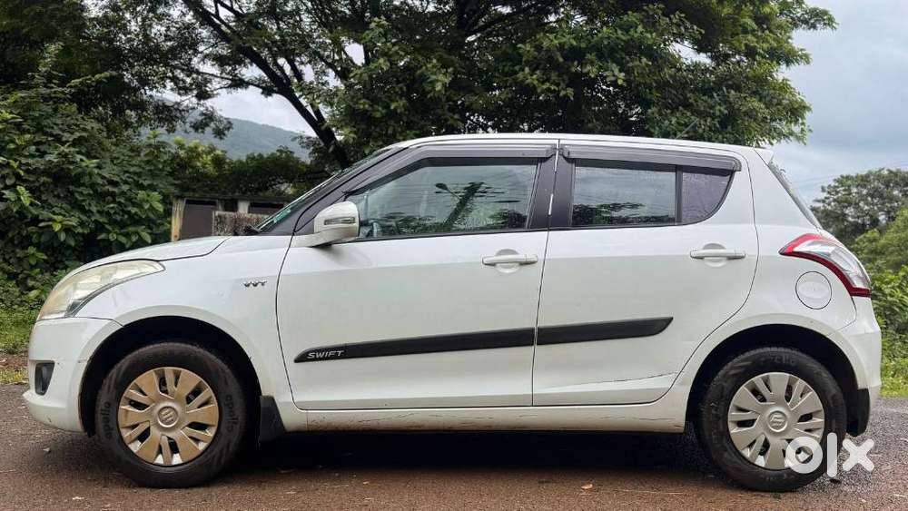 Maruti Suzuki Swift Vxi + Manual, 2013, Petrol