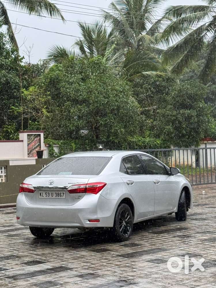 Toyota Corolla Altis 2015