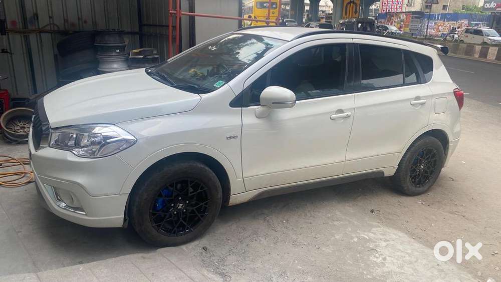Maruti Suzuki S-cross 2016 Diesel Well Maintained