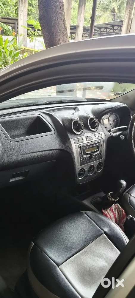 Ford Fiesta Classic 2012 Diesel 128000 Km Driven