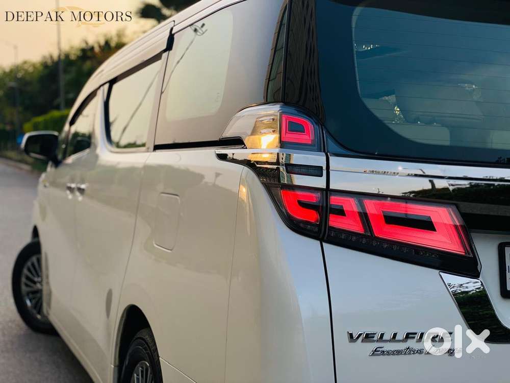 Toyota Vellfire Vip – Executive Lounge, 2021, Petrol