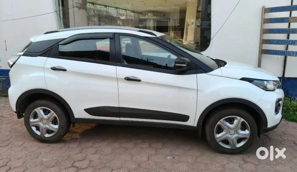 Tata Nexon 2023 Petrol With Warranty (21000 Km Driven)