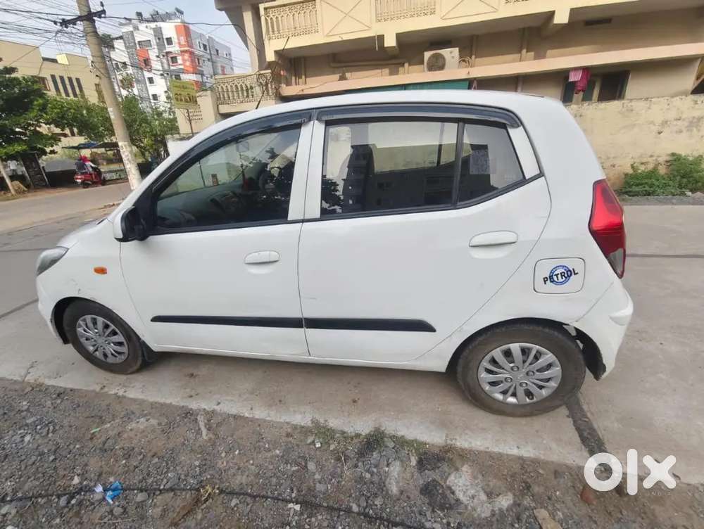 Hyundai I10 Sportz Petrol Manual 2015