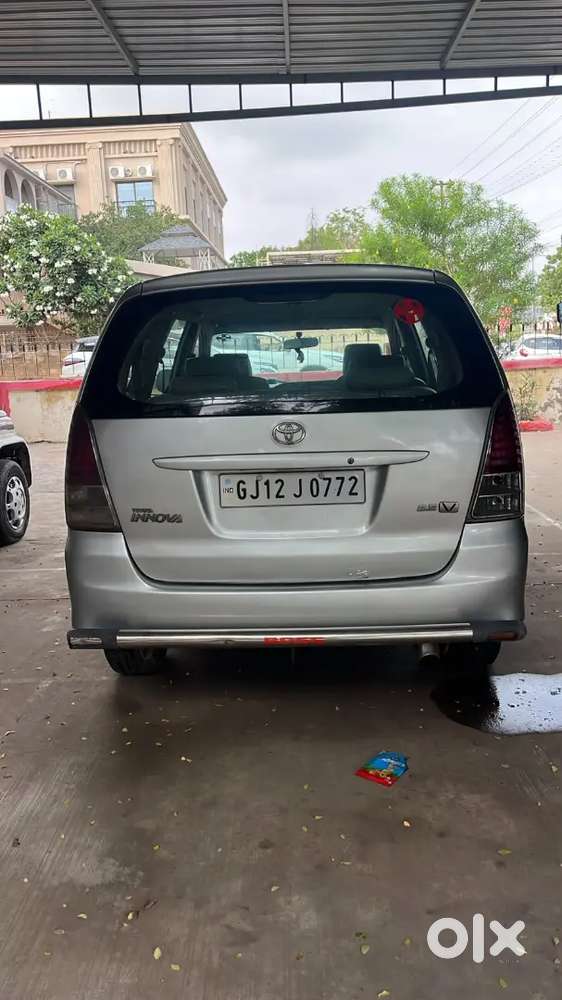 Toyota Innova Hycross 2005 Variant 7s