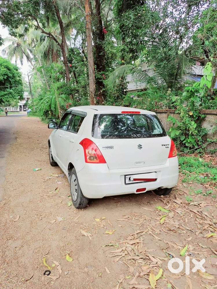 Maruti Suzuki Swift 2010 Reg