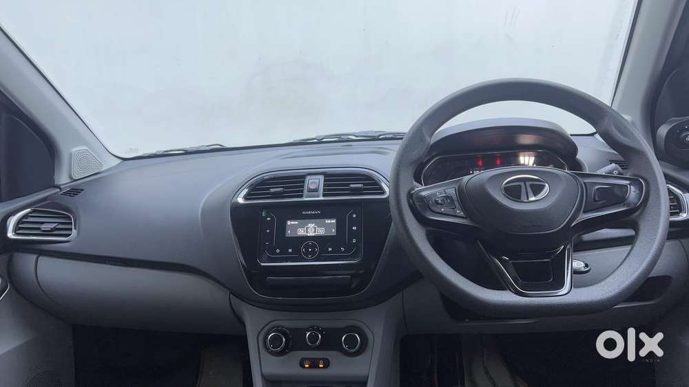 Tata Tiago 1.2 Revotron Xt Option, 2024, Petrol