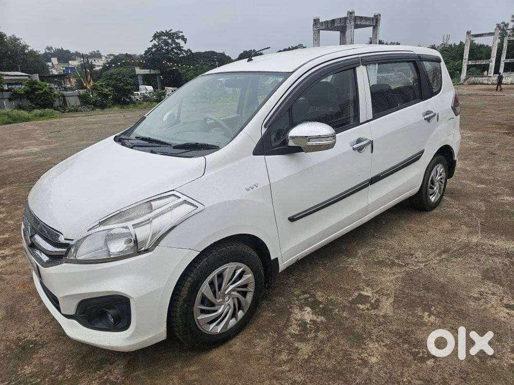 Maruti Suzuki Ertiga 1.4 Vxi Cng Anniversary Edition, 2017, Cng & Hy..