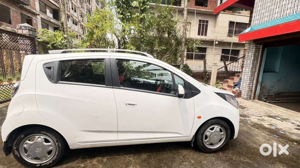 Chevrolet Beat Petrol 2014