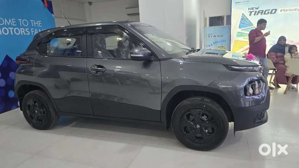 Tata Punch 2025 Cng & Hybrids 10000 Km Driven