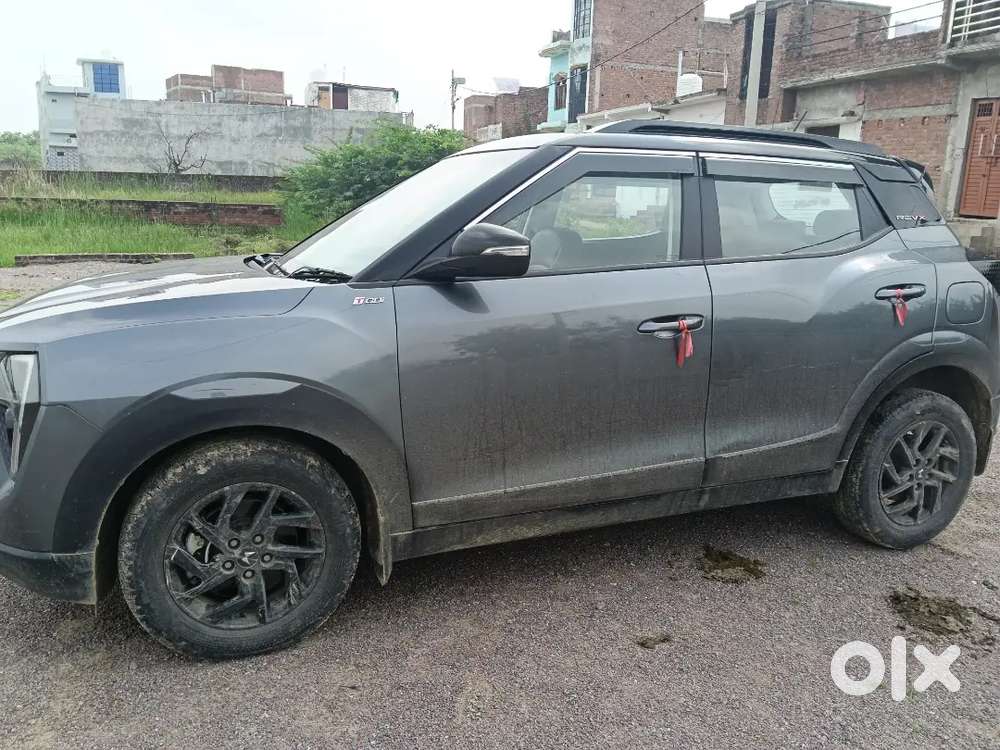 Mahindra Xuv 3xo Petrol 2025