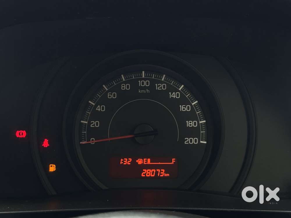 Maruti Suzuki Swift Lxi Optional-o, 2020, Petrol