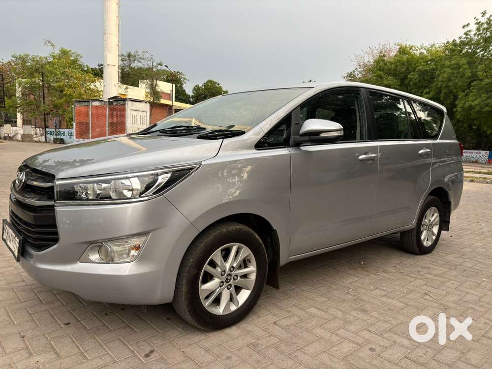 Toyota Innova Crysta 2.4 G Mt 8s, 2016, Diesel
