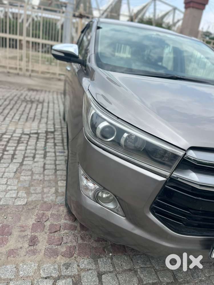 Toyota Innova Crysta 2.8 Z, 2016, Diesel