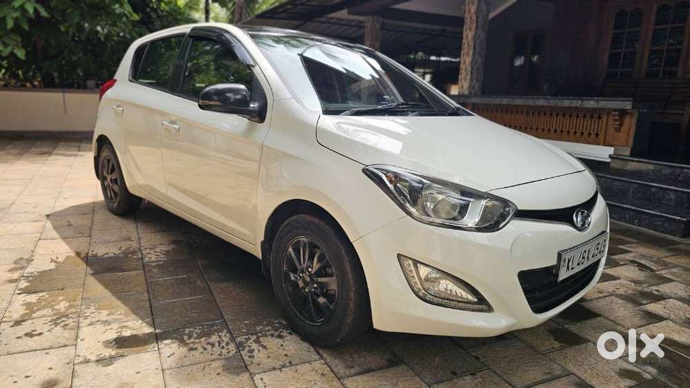 Hyundai I20 Sportz At 1.4, 2014, Diesel