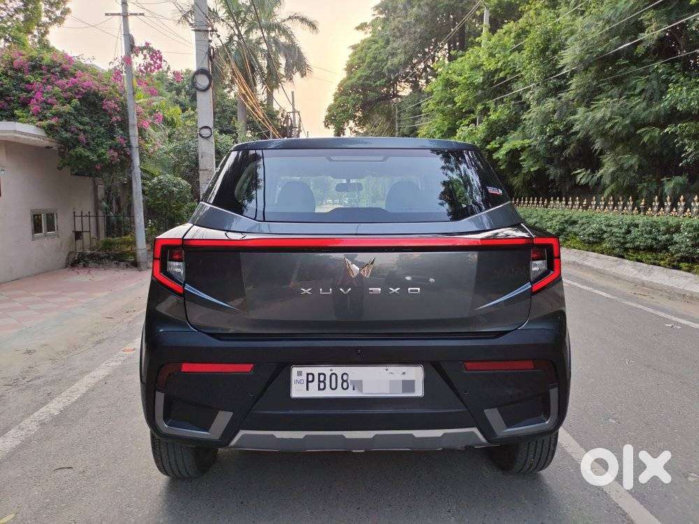 Mahindra Xuv 3xo Mx3, 2025, Petrol