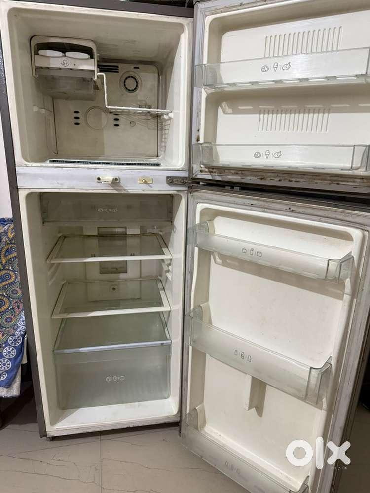 Selling my old Refrigerator