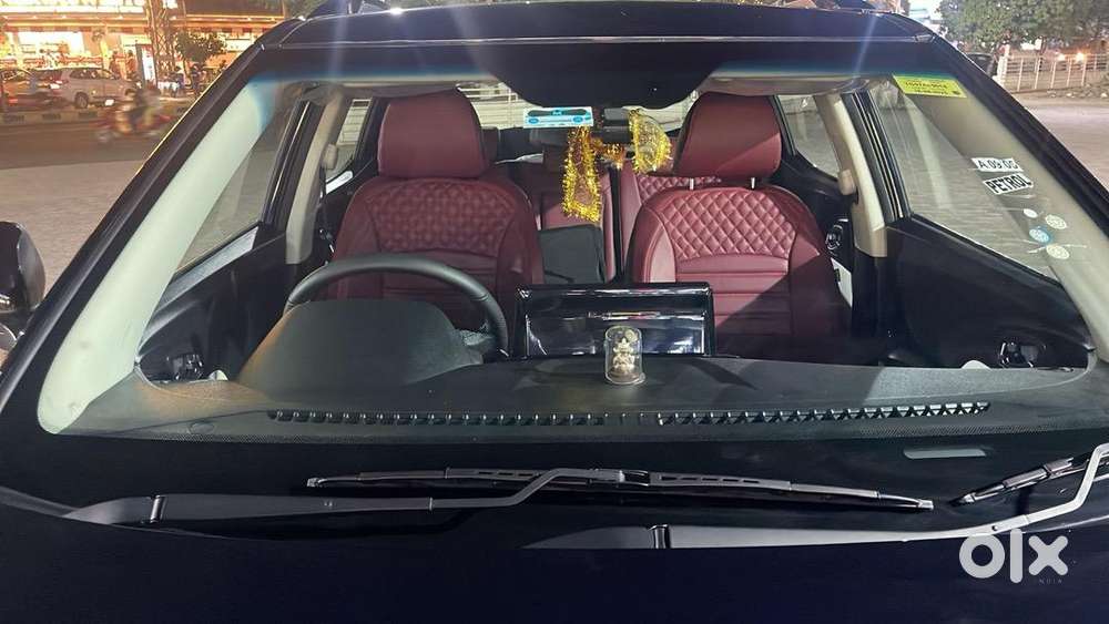 Mahindra Xuv 3xo 2025 Petrol 5380 Km Driven