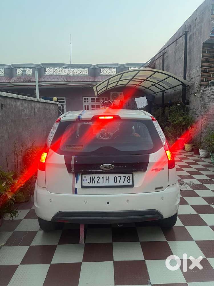 Ford Figo Zxi Duratec 2012 Petrol