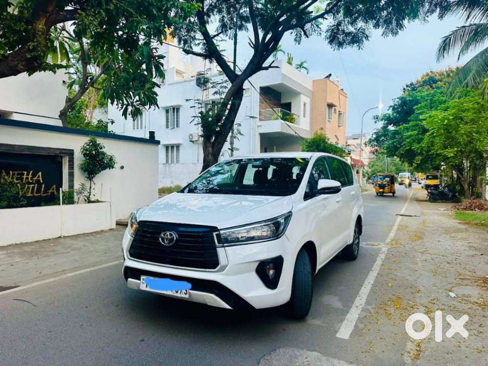 Toyota Innova Crysta 2.4 G Mt 8s, 2023, Diesel