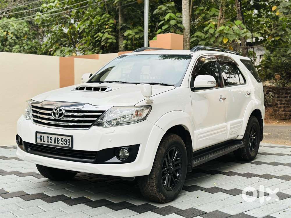Toyota Fortuner 2011-2016 4x2 At, 2012, Diesel
