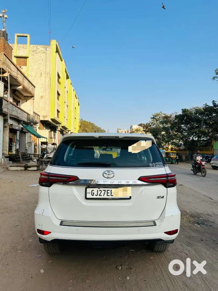 Toyota Fortuner Legender 2024 Diesel