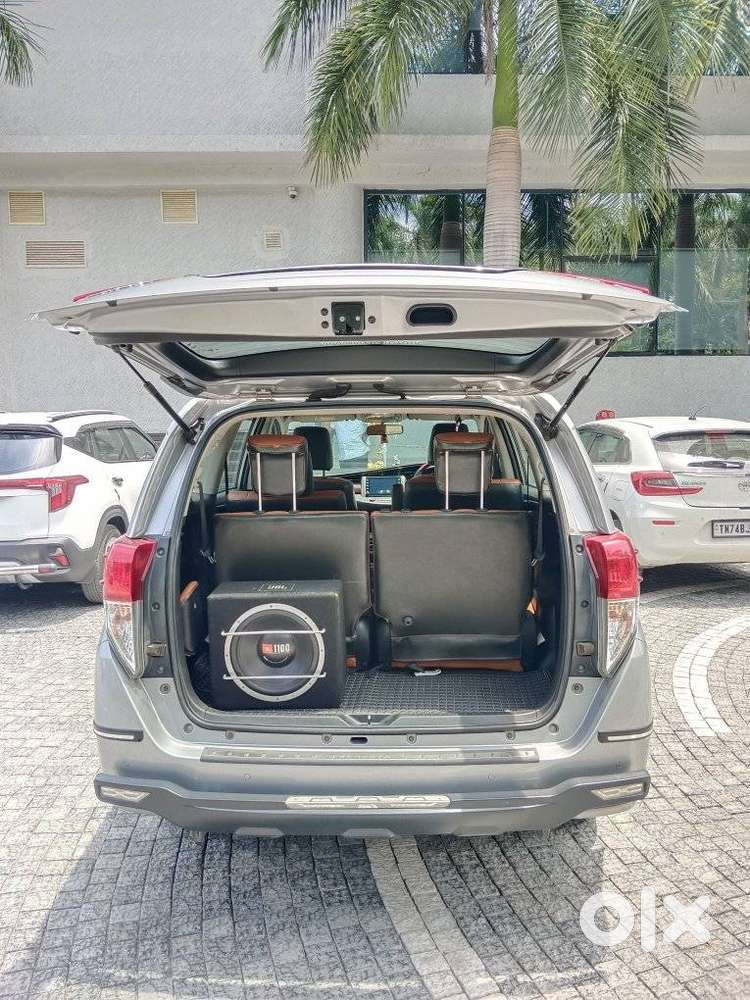 Toyota Innova Crysta 2.7 V, 2022, Petrol