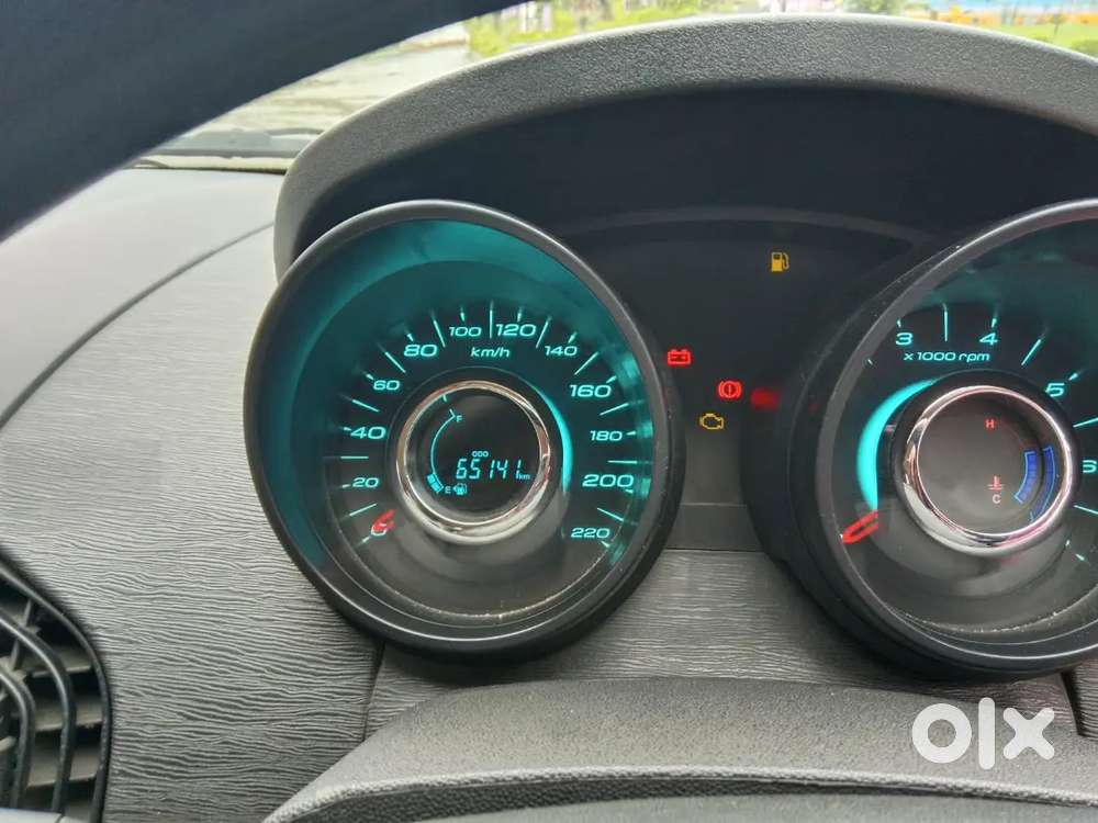 Mahindra Xuv500 2016 Diesel 72000 Km Driven