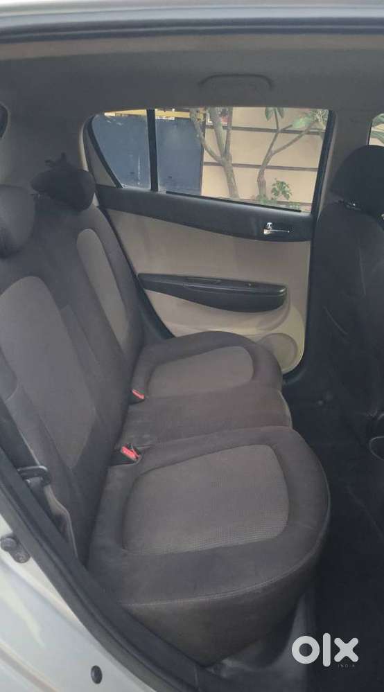 Hyundai I20 Sportz At 1.4, 2012, Petrol