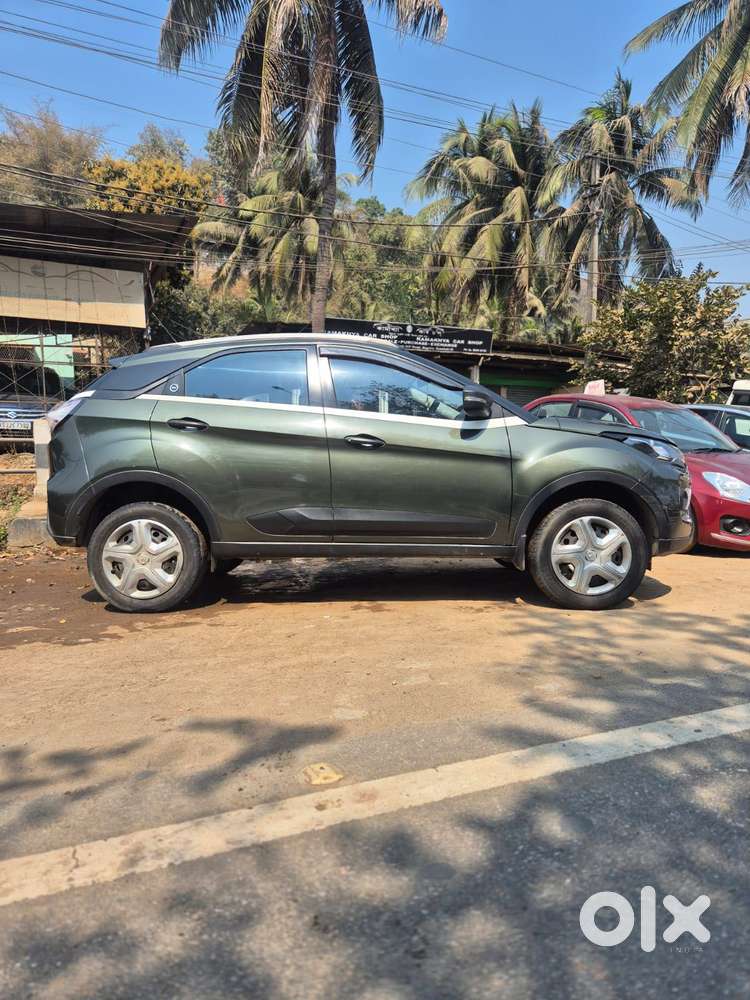 Tata Nexon 1.2 Revotron Xm (s), 2023, Petrol
