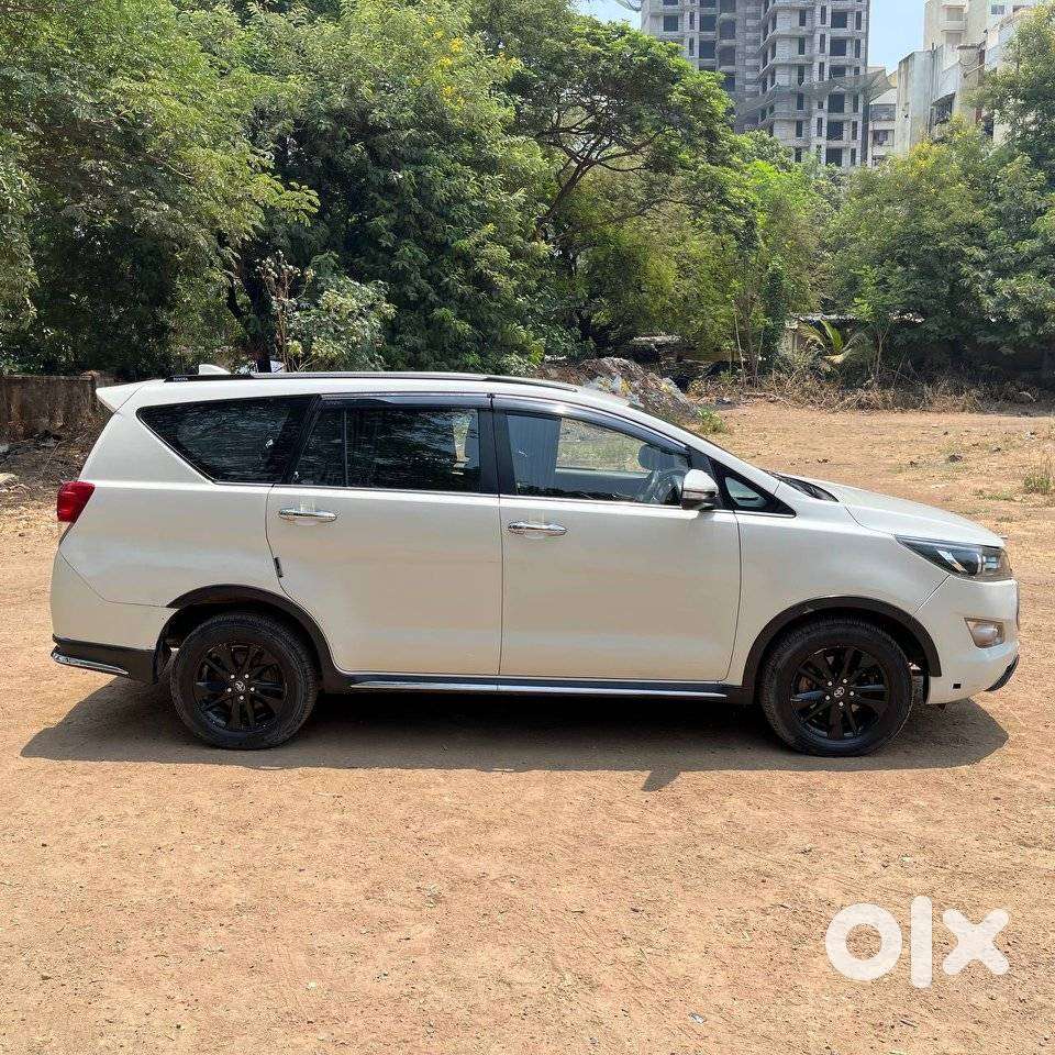 Toyota Innova Crysta Touring Sport 2.4 Mt, 2017, Diesel