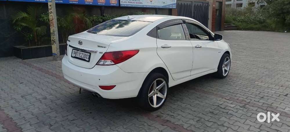 Hyundai Verna Fluidic 1.6 Crdi Sx, 2011, Diesel