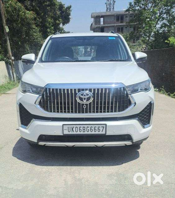 Toyota Innova Hycross 2.0 Vx Hybrid 7 Str, 2023, Petrol