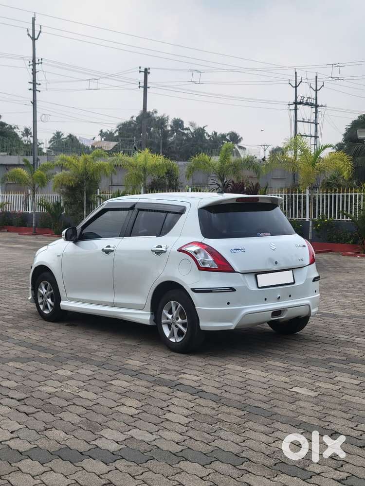 Maruti Suzuki Swift Vxi + Manual, 2016, Petrol