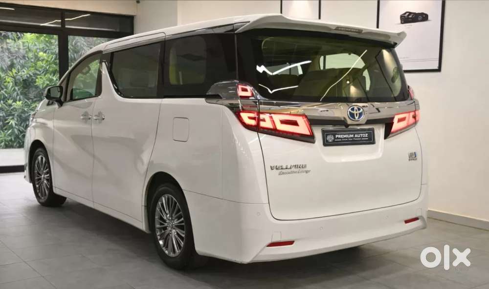 Toyota Vellfire, 2023, Petrol