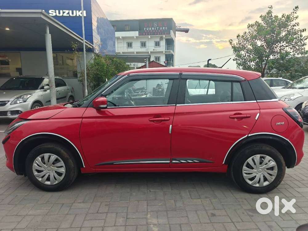 Maruti Suzuki New-gen Swift Vxi, 2024, Petrol