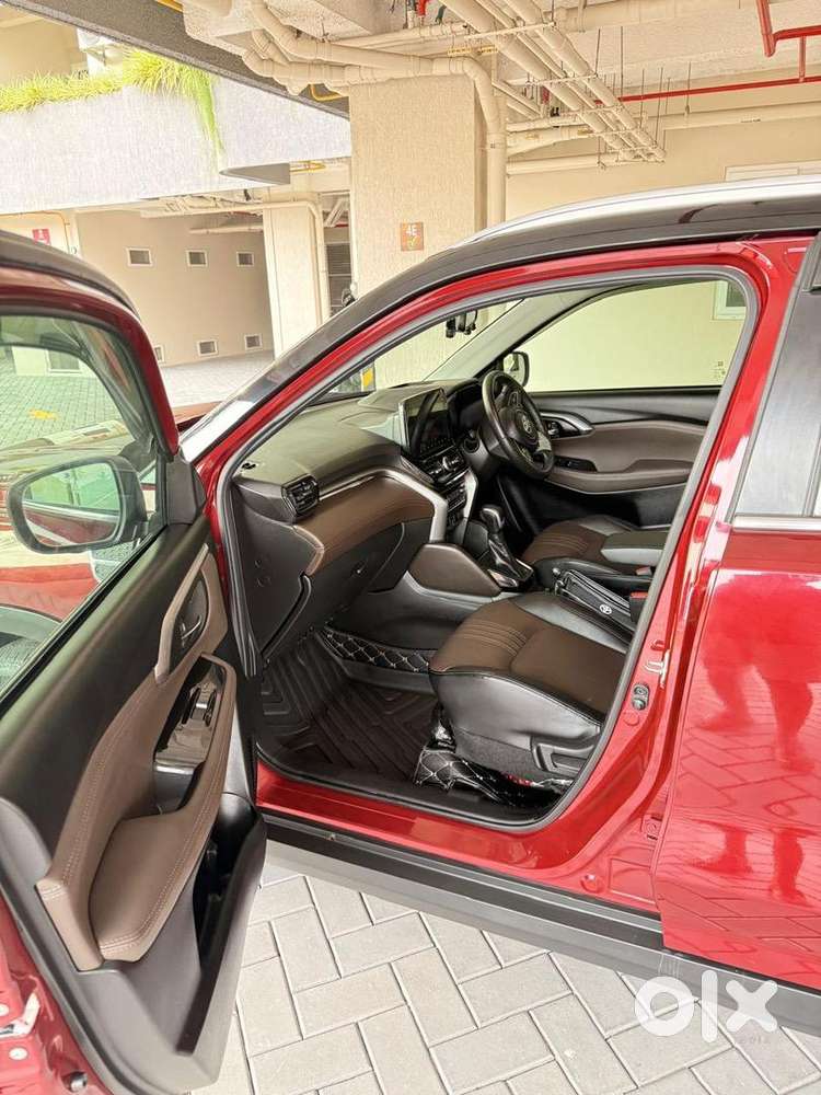 Hyryder Hybrid 2023  Full Option  Single Owner  Mint Condition