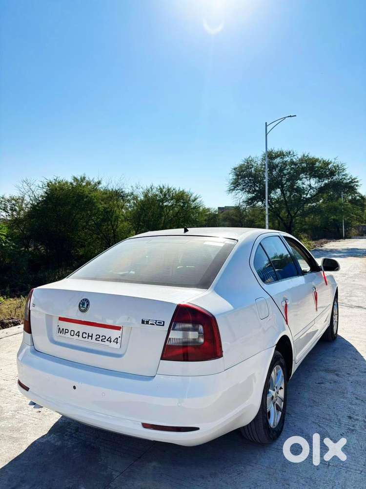 Skoda Laura 1.9 Tdi Mt Ambiente, 2012, Diesel