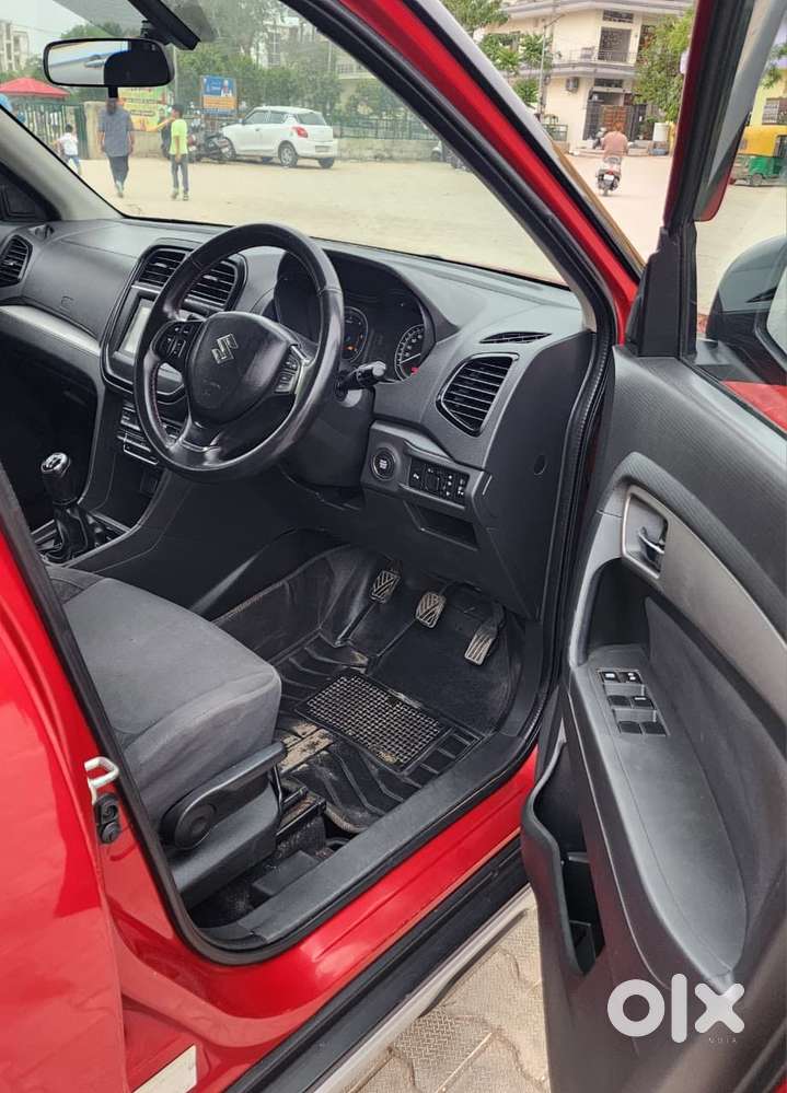 Maruti Suzuki Vitara Brezza Zdi+ Dual Tone Mt, 2017, Diesel