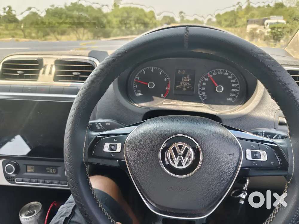 Volkswagen Polo 2017 Petrol 136000 Km Driven