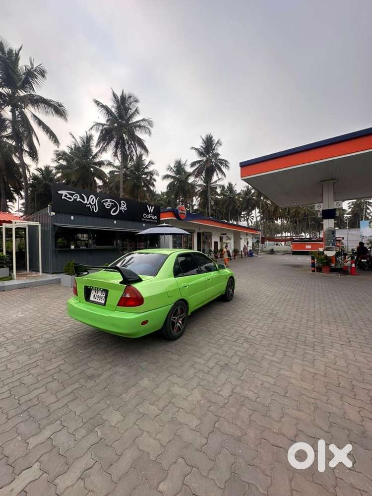 Mitsubishi Lancer 2002